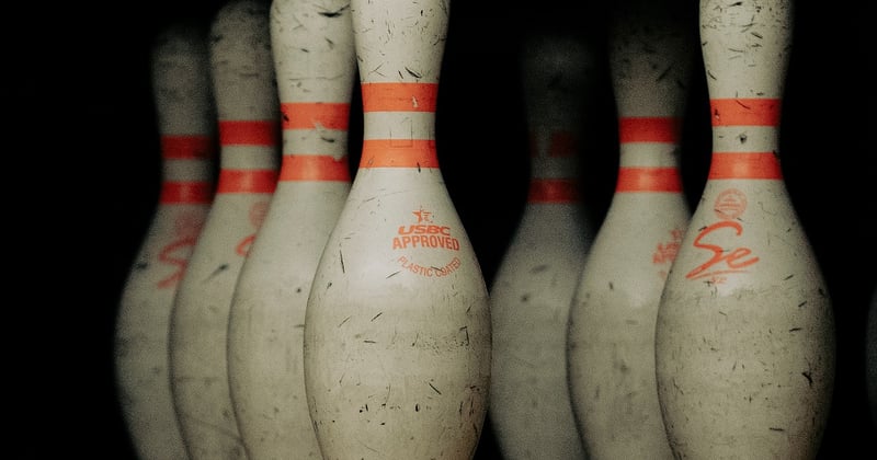 Les bienfaits du bowling pour la coordination œil-main : le sport qui muscle votre précision
