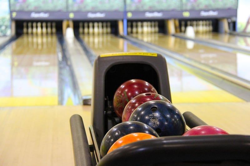 Les erreurs de pied à éviter pour un bon timing au bowling en 2026