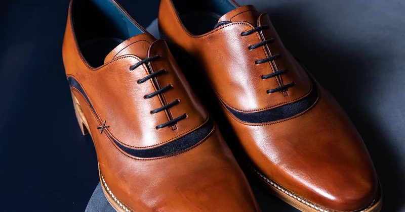 La règle du pied opposé : gaucher ou droitier, ça change tout